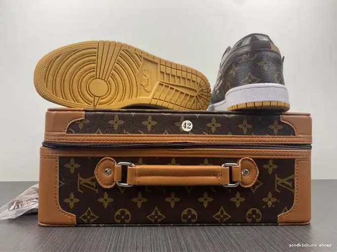 1 x AJ1 Air Jordan OW Off-Louis LOW 0601